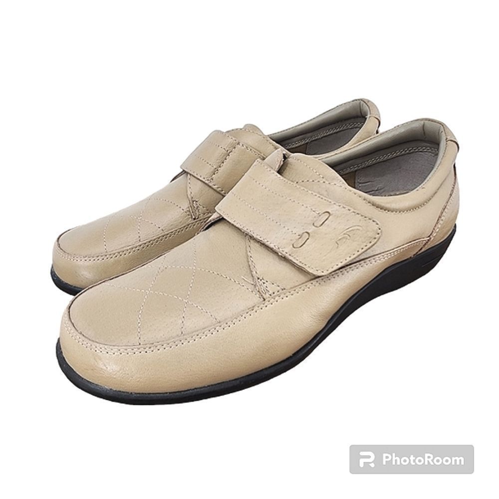 Dr. Sholl's Womens Cream Comfort Shoes Size 8.5